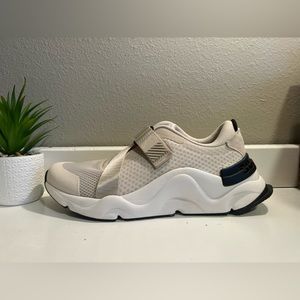 LIKE NEW! SOREL Kinetic Renegade Strap Sneaker  - Size 11